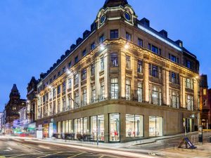 Apple Store Princess Street